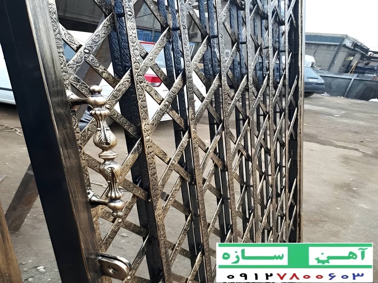درب آکاردئون 5 گل پرچ مخفی طرح دار