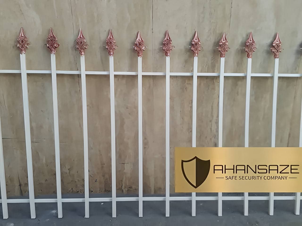 مدل های مختلف حفاظ دیوار سرنیزه ایستاده