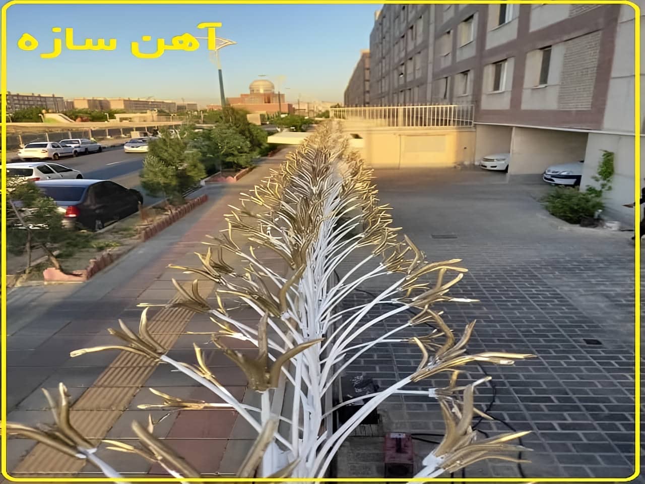 نصب نرده بر روی دیوار