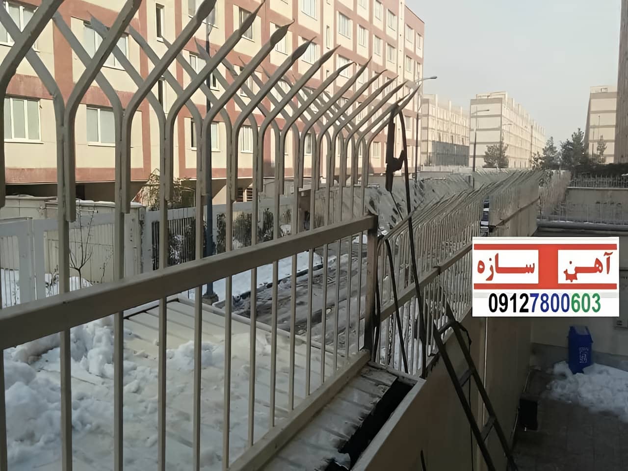 حفاظ برای روی دیوار حیاط ویلا ساختمان نرده فنس گارد