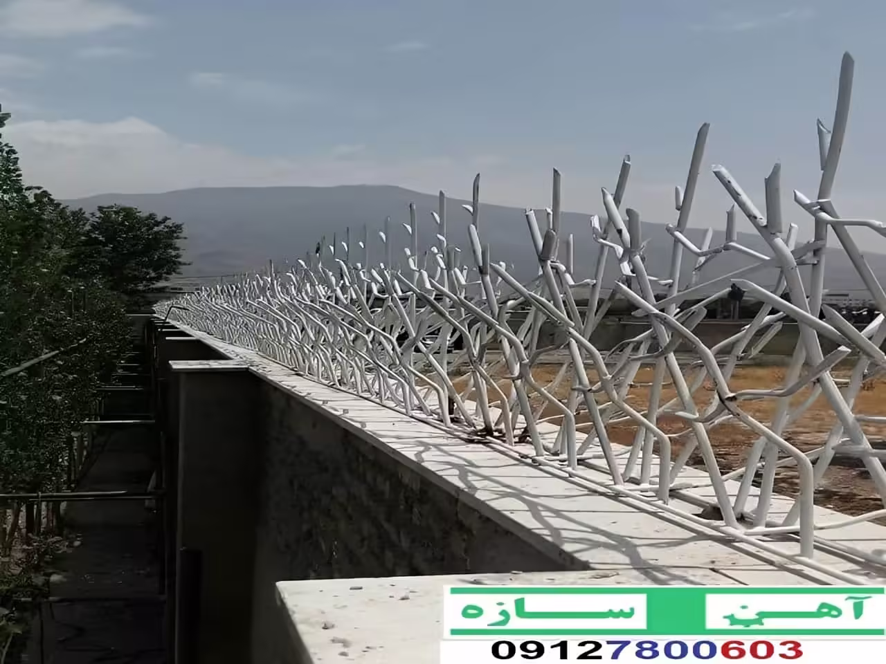حفاظ برای روی دیوار حیاط ویلا ساختمان نرده فنس گارد