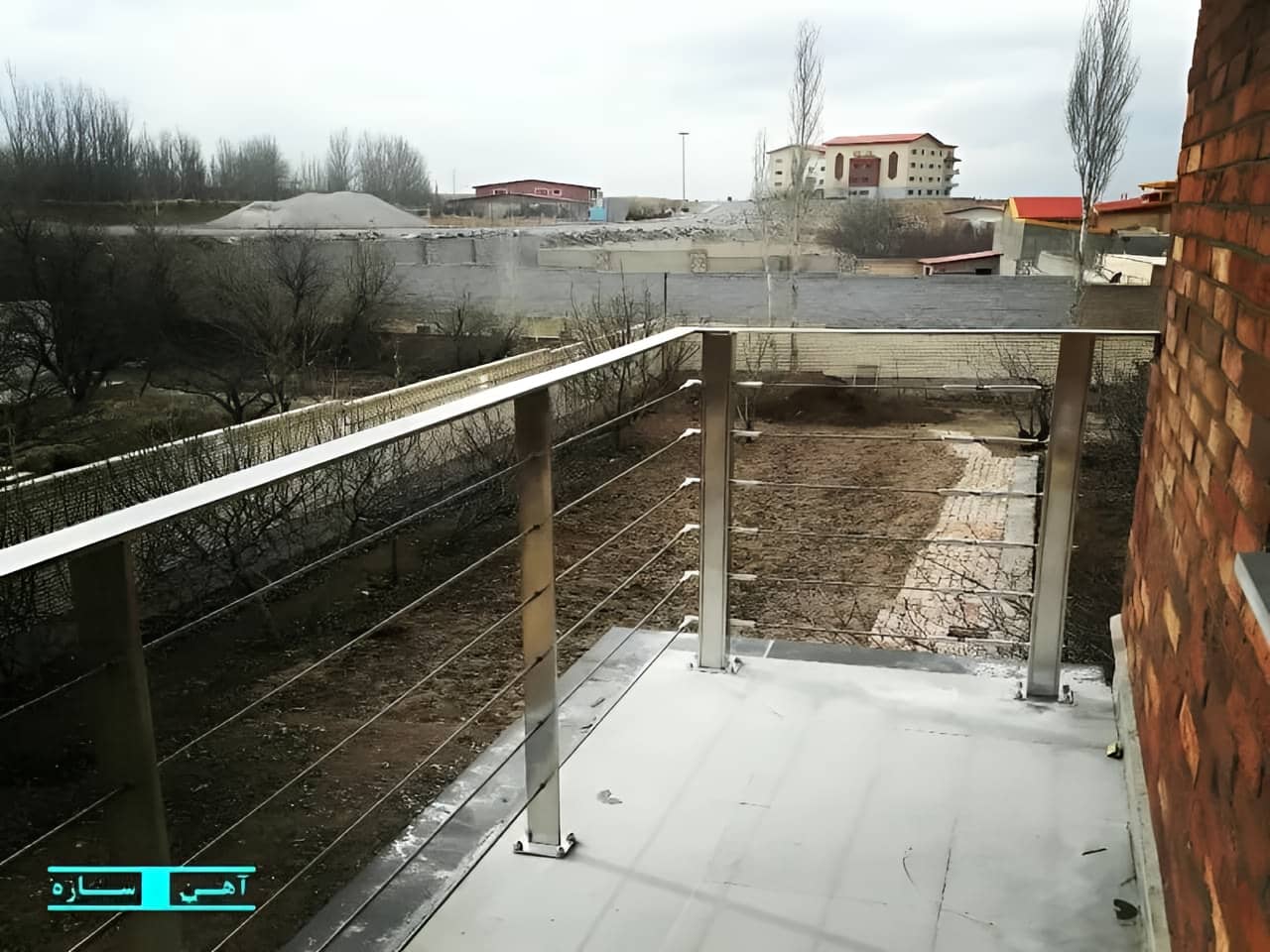 مزایا و معایب نرده استیل