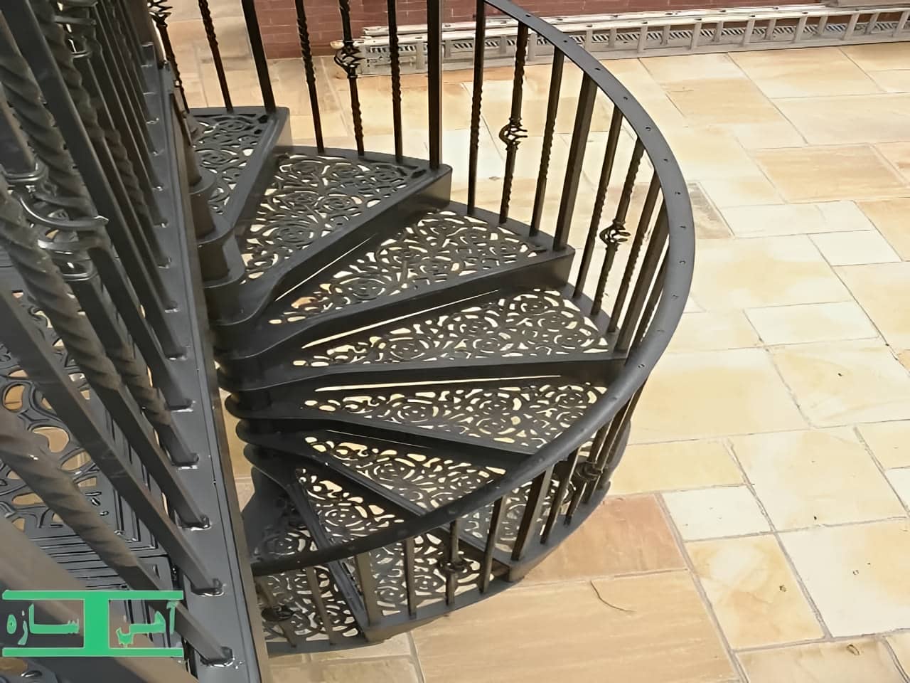 قیمت پله فلزی ساده