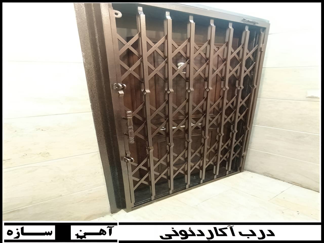 مشخصات خرید درب آکاردئونی | آهن سازه مشخصات خرید درب آکاردئونی