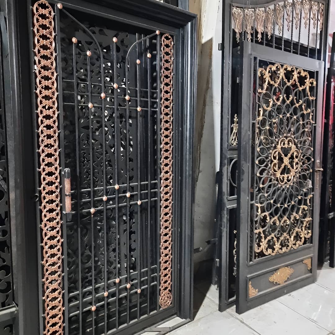 نصب درب حیاط فرفورژه تک لنگه