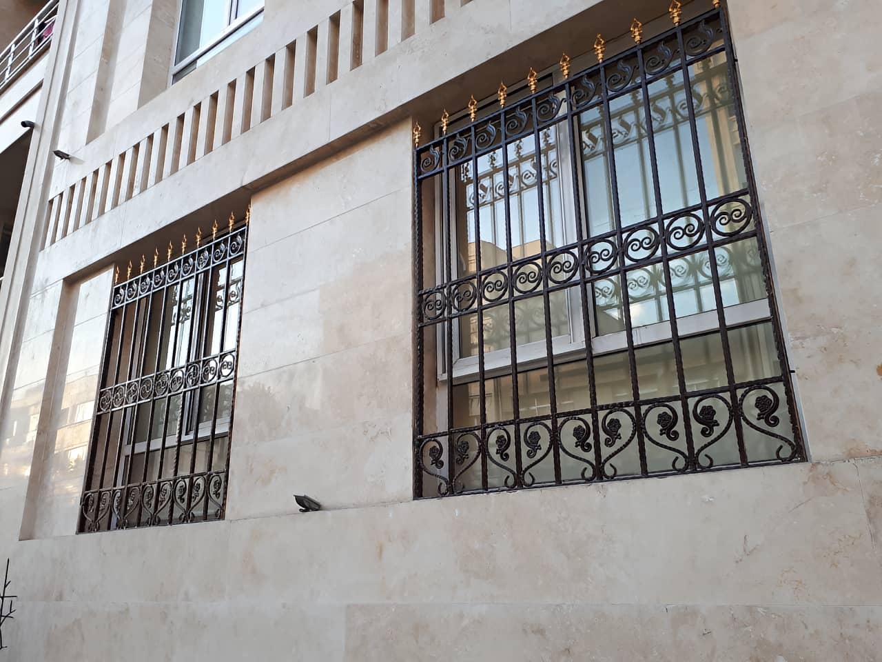 بررسی قیمت بهترین حفاظ پنجره