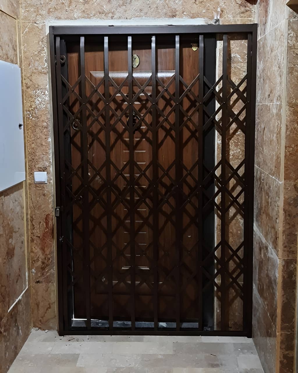 درب آکاردئونی تهران | آهن سازه درب آکاردئونی تهران