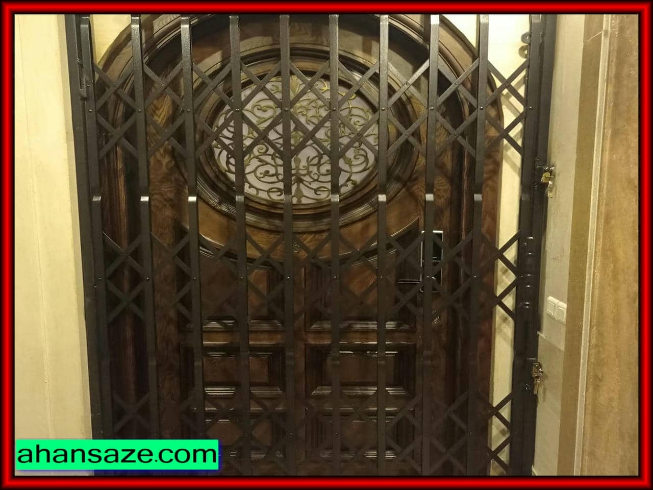 درب آکاردئونی برای ورودی منزل | آهن سازه درب آکاردئونی برای ورودی منزل