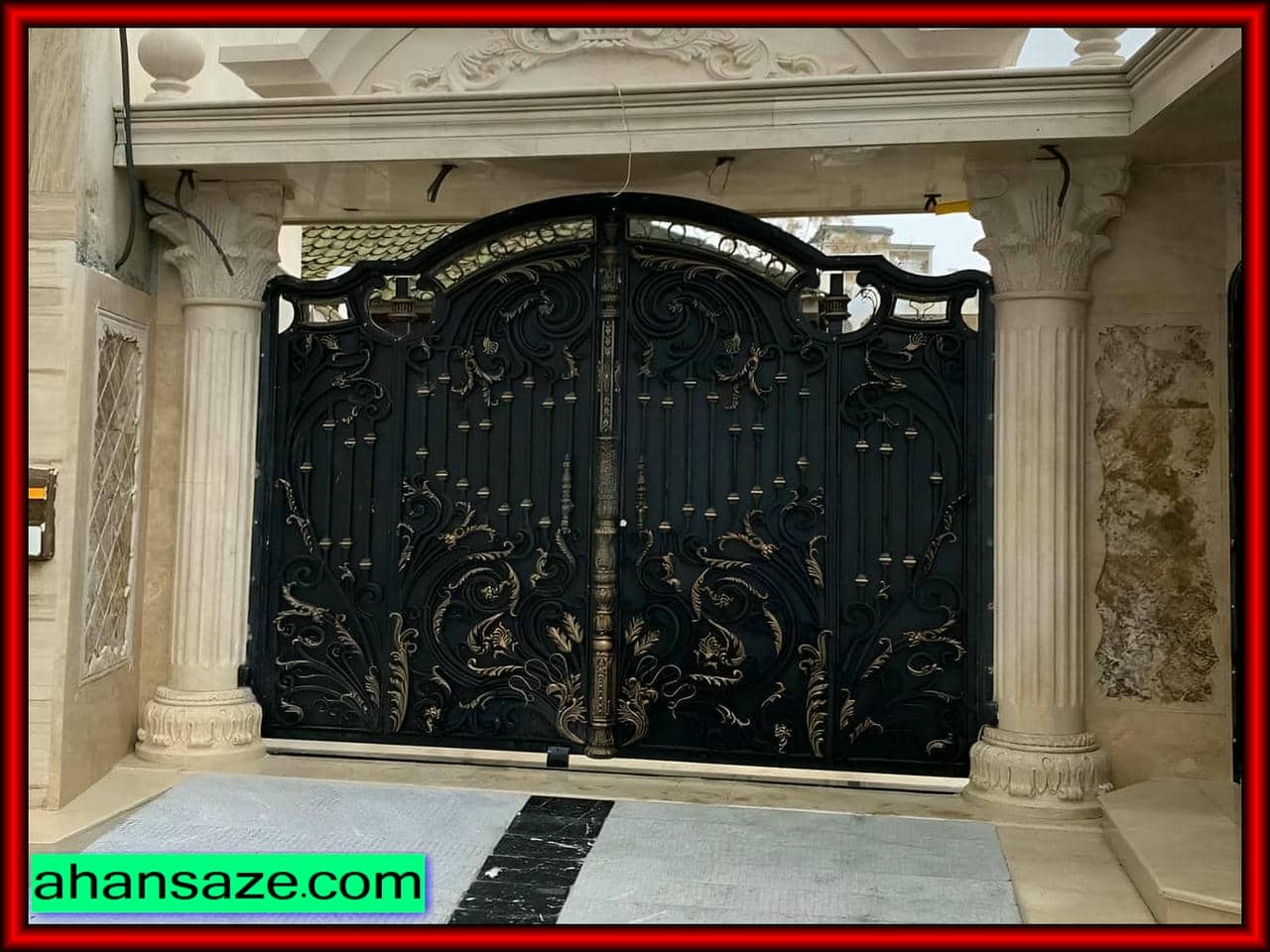درب آهنی فرفورژه در اصفهان