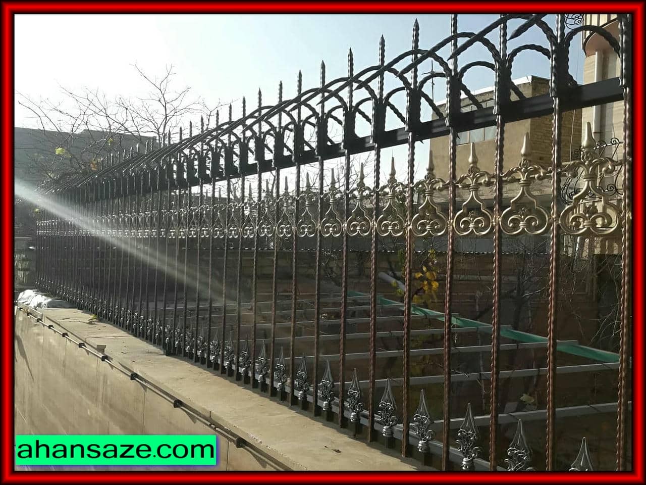 قیمت حفاظ سرنیزه ای روی دیوار