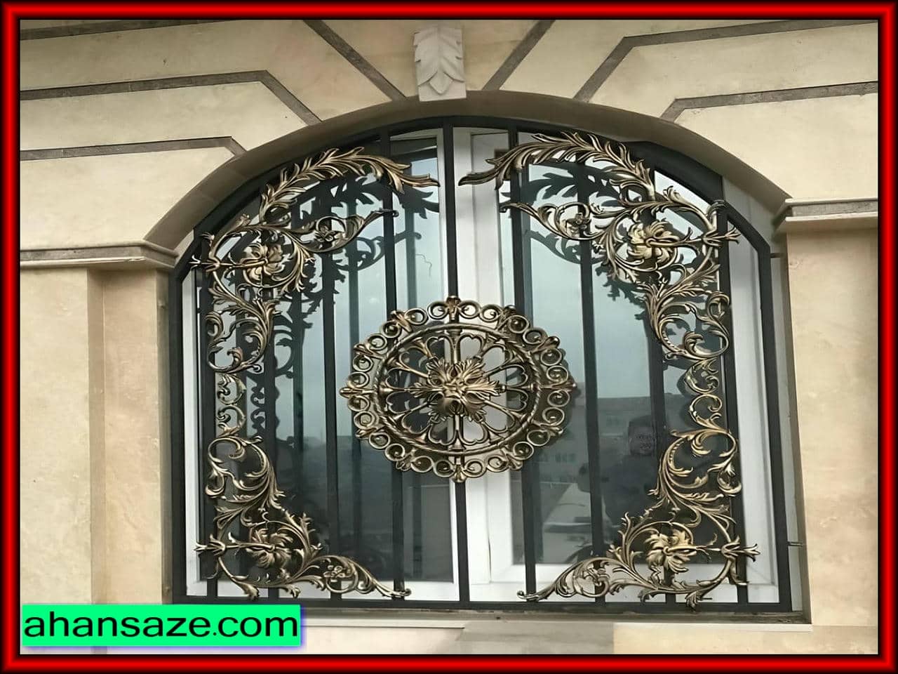 مزایا و معایب حفاظ آهنی در میدان آزادی