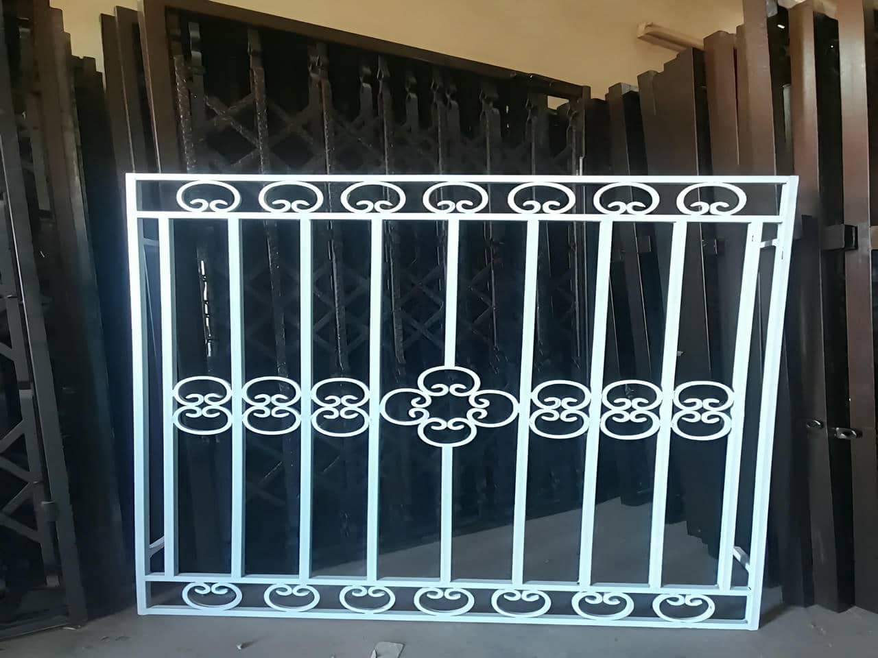 حفاظ پنجره ساده | آهن سازه حفاظ پنجره ساده