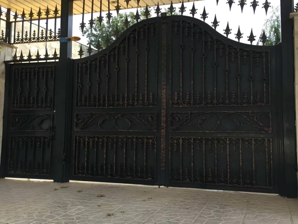 درب آهنی ویلایی ساختمان در محمودآباد