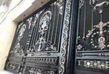 درب فلزی ورودی راه پله ساختمان چند طبقه