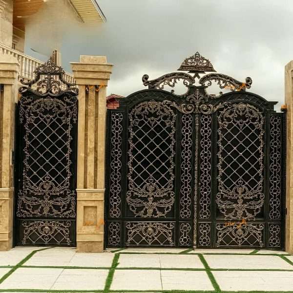 درب توسکا ماشین رو و نفر رو – درب ساده و شیک باغی، حیاطی