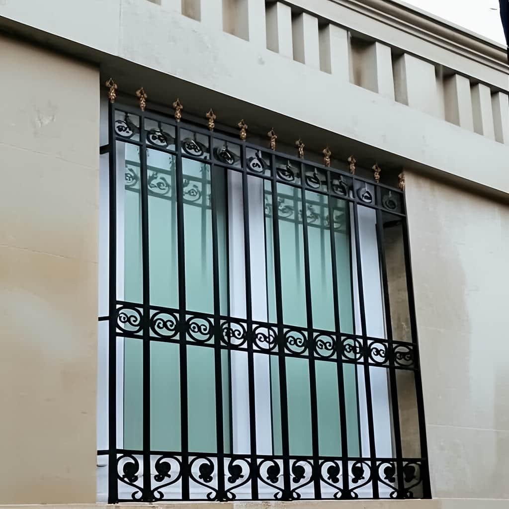 نصب مدل حفاظ پنجره فلزی