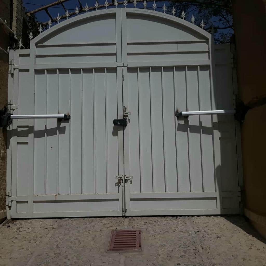 نصب جک درب پارکینگ بیرون بازشو در آمل