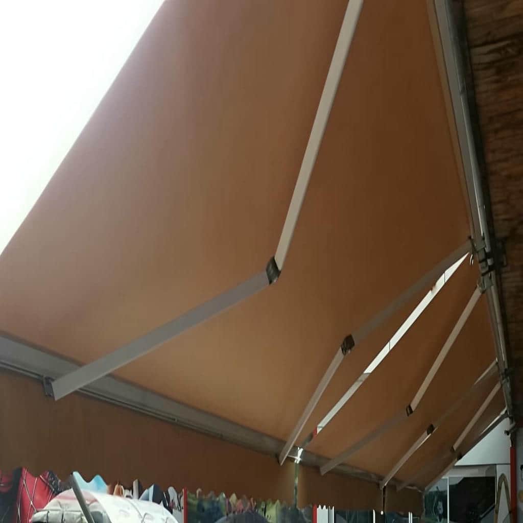 سایبان برقی بازویی در دماوند