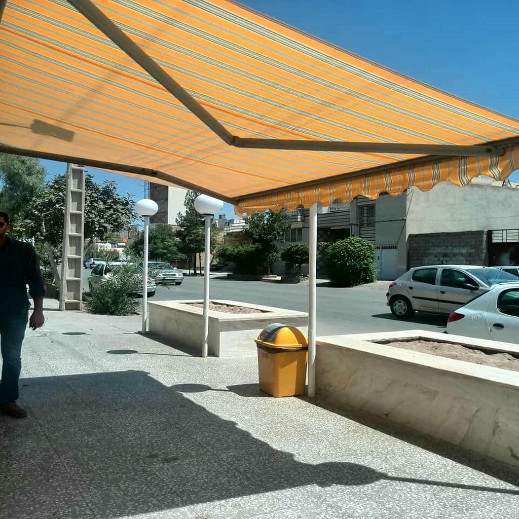 سایبان برقی در کاشان