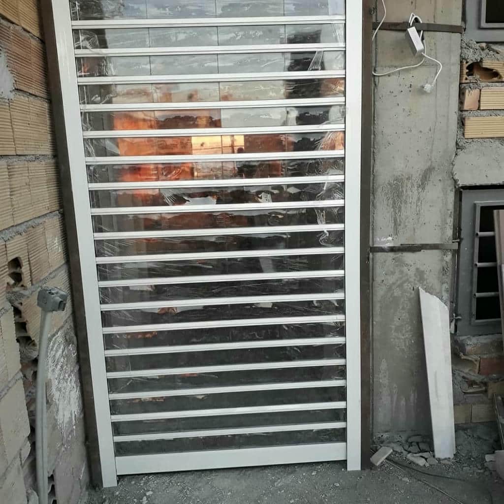 نصب کرکره برقی پنجره در سنندج