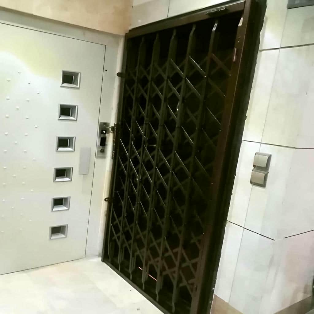 نصب درب آکاردئونی چهارگل در فردیس کرج