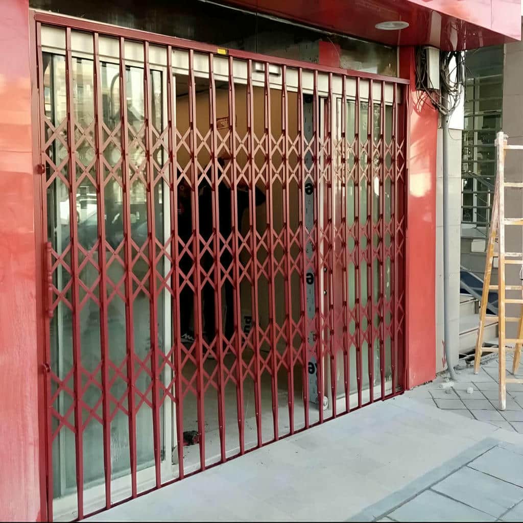 نصب درب آکاردئونی چهارگل در نیشابور