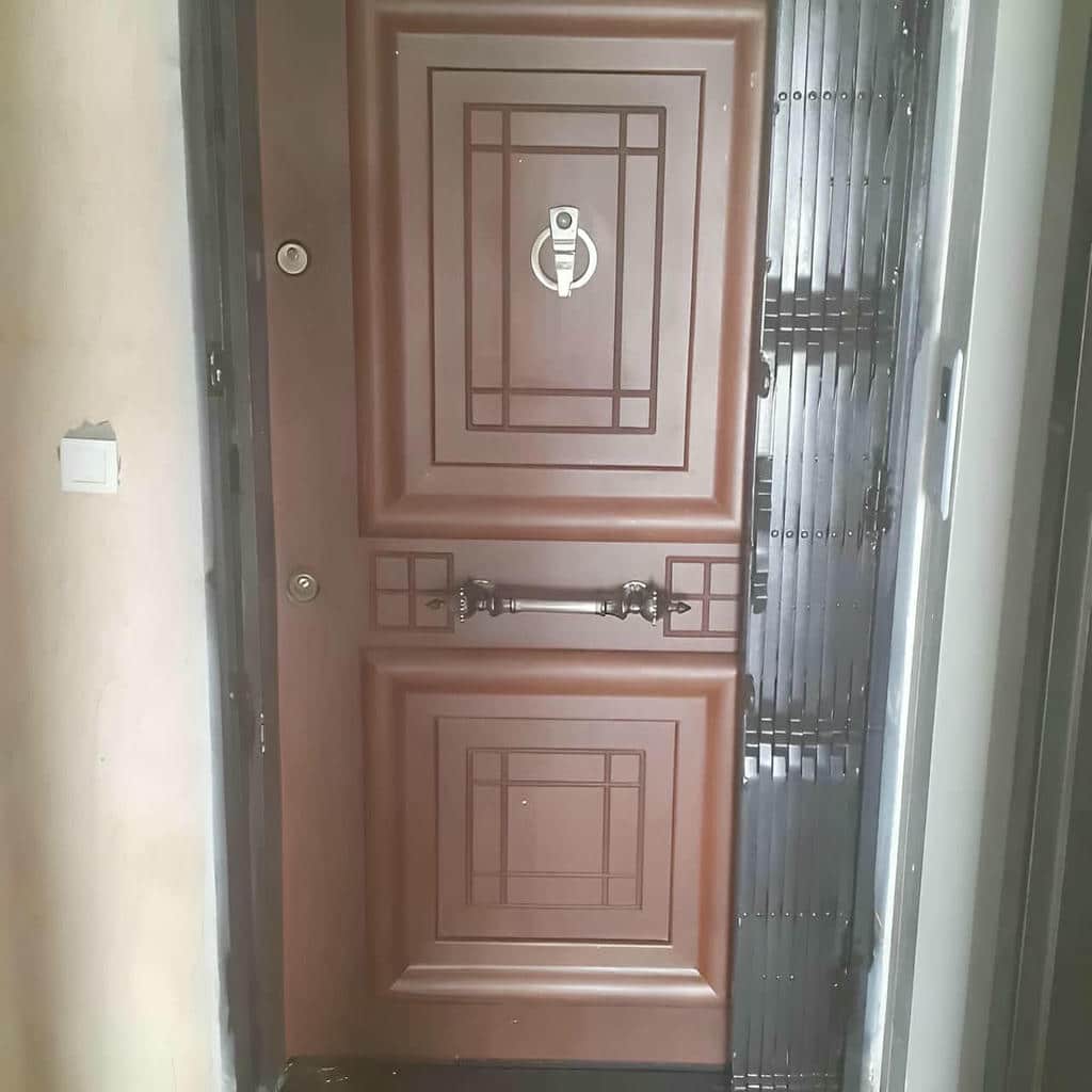 نصب درب آکاردئونی چهارگل در سبزوار