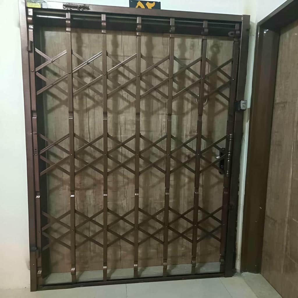کارخانه درب آکاردئونی آهنی در ارومیه
