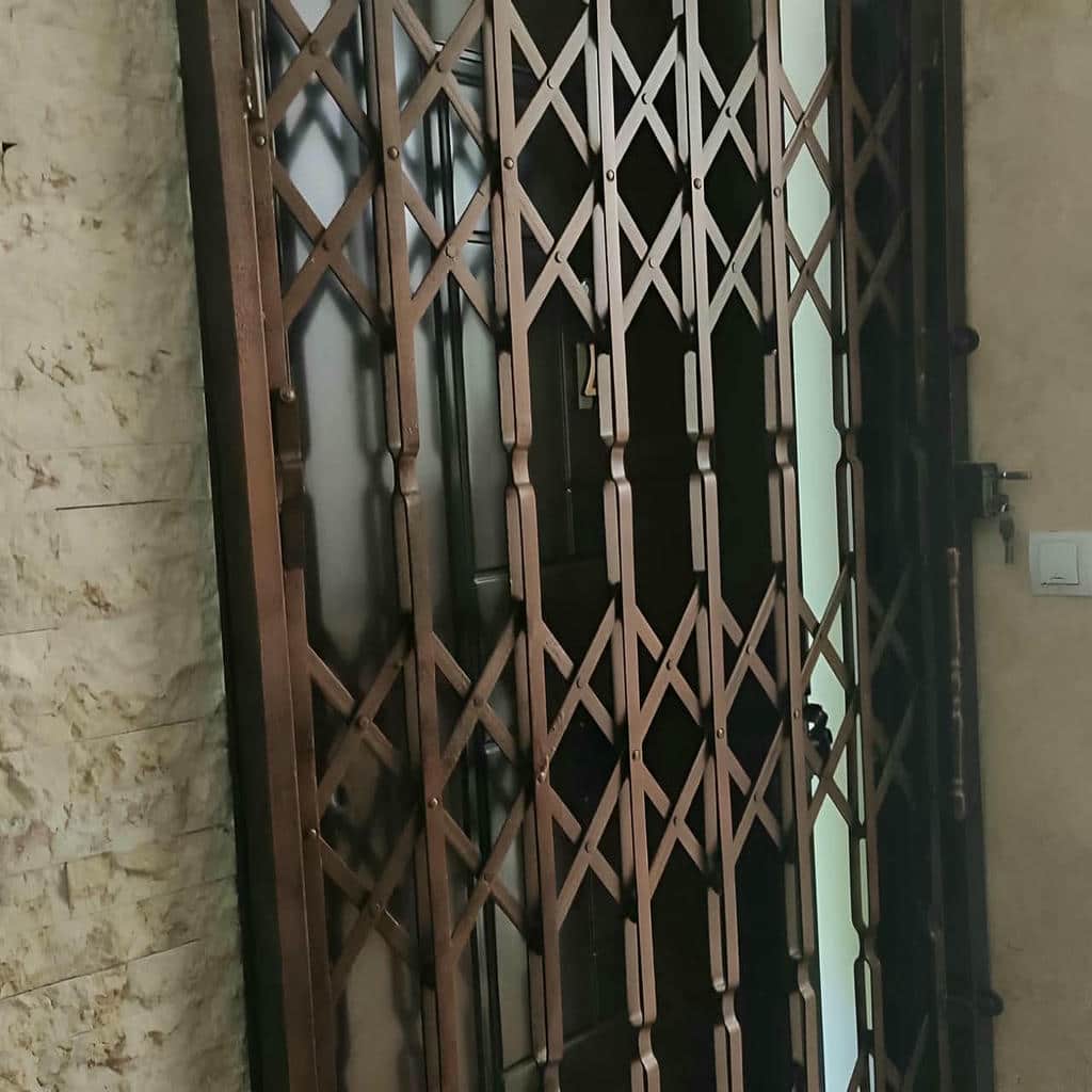 قیمت درب آکاردئونی سه گل در یاسوج