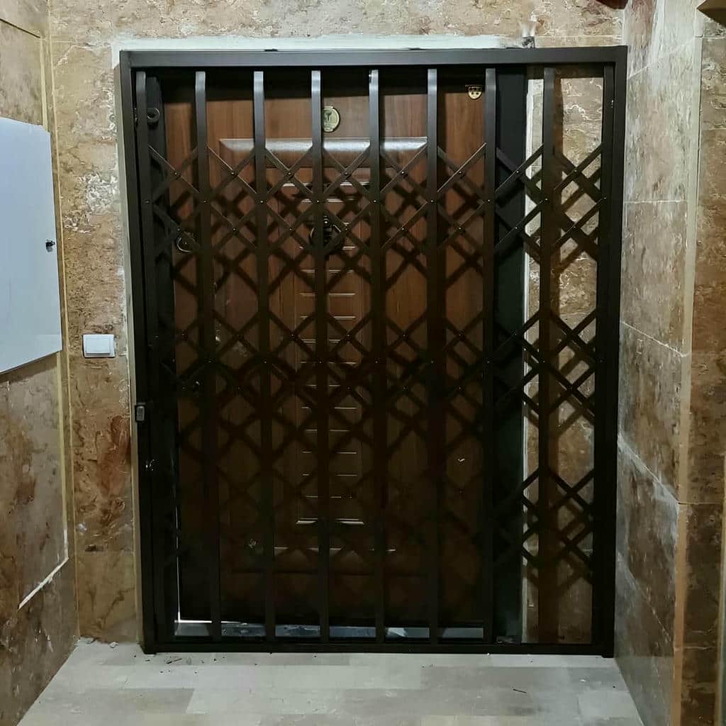 فروش درب آکاردئونی تمام گل در زاهدان