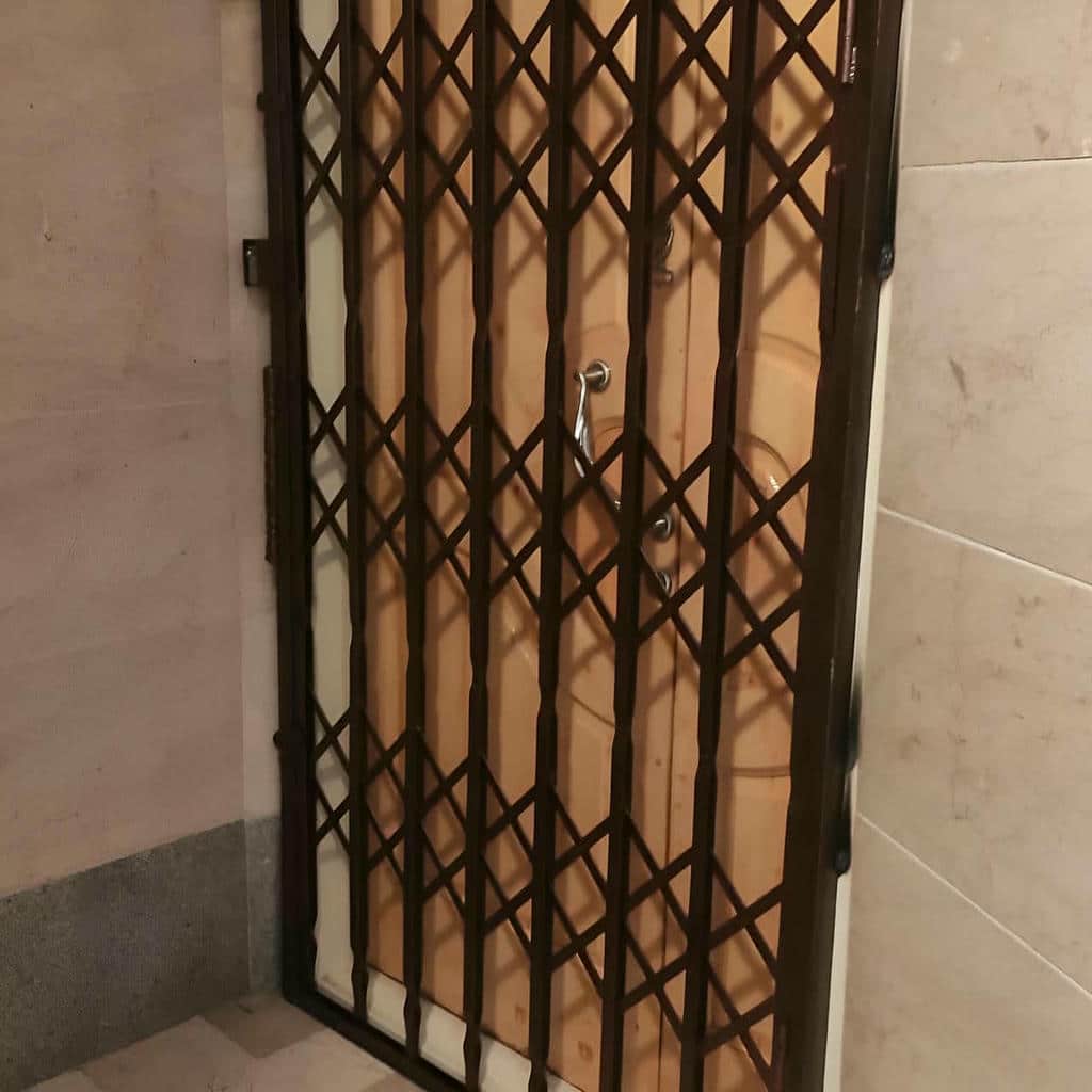 خرید درب آکاردئونی دوگل در اصفهان