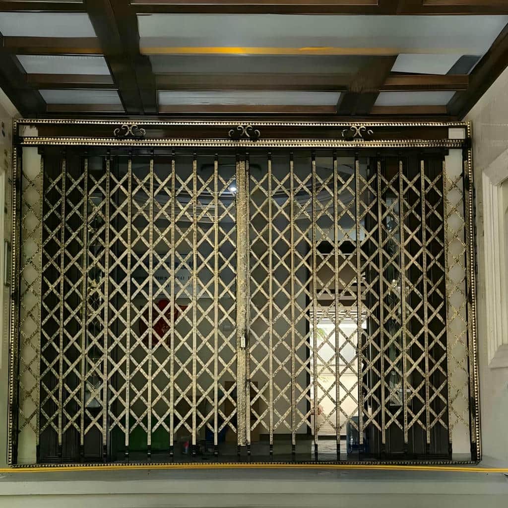 درب آکاردئونی در طالقان