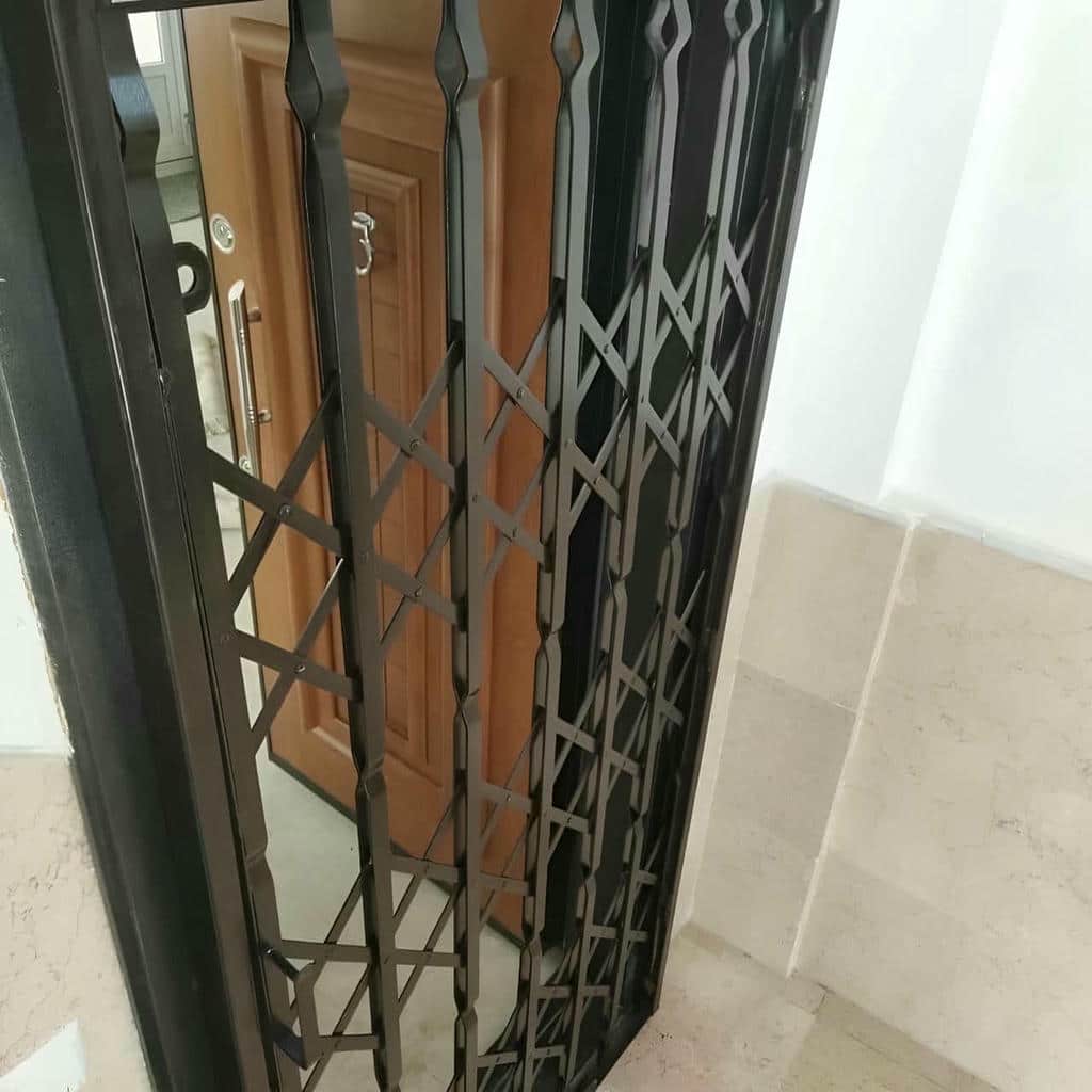 کارخانه درب آکاردئونی آهنی در سمنان
