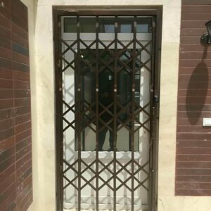 درب آکاردئونی در اشتهارد