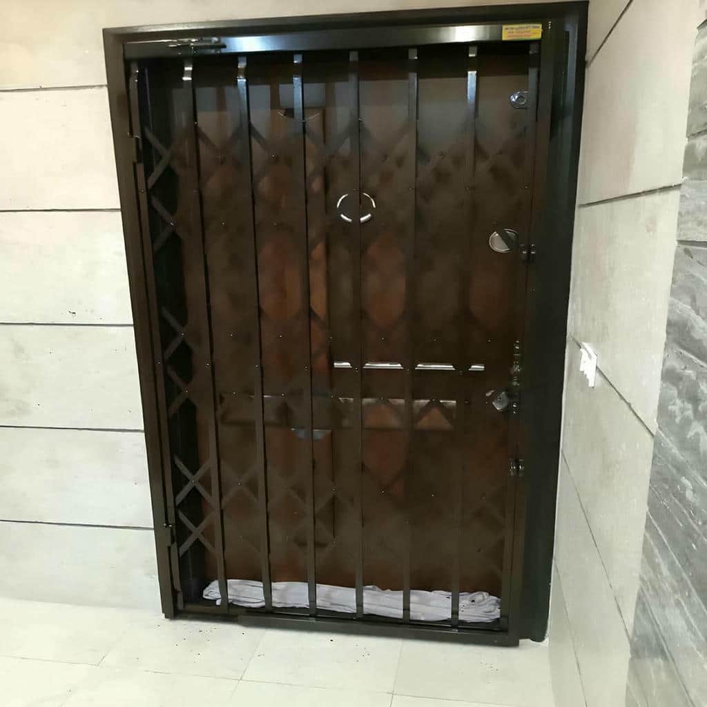 نصب درب آکاردئونی حفاظ آکاردئون چهارگل در گیلان