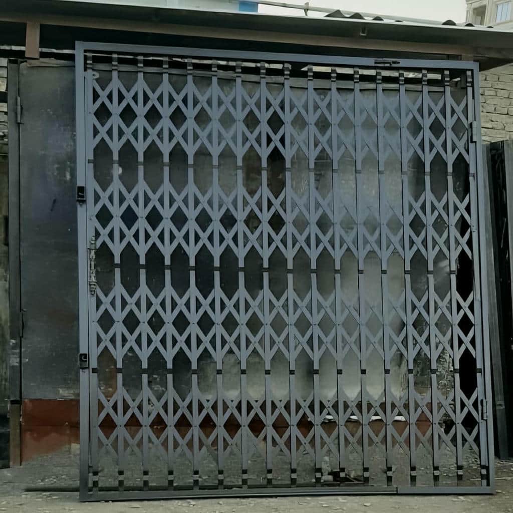 کارخانه درب آکاردئونی آهنی در محمدشهر