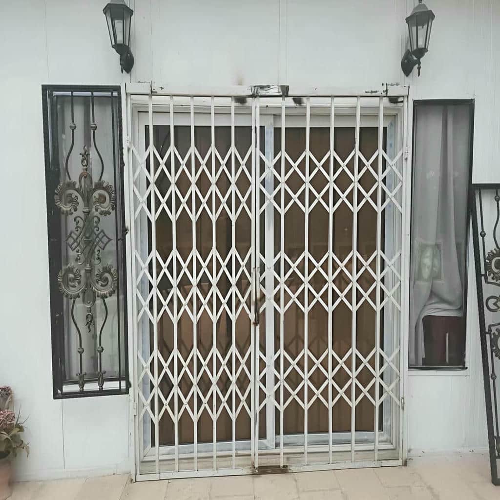 نصب درب آکاردئونی چهارگل در مهرشهر کرج