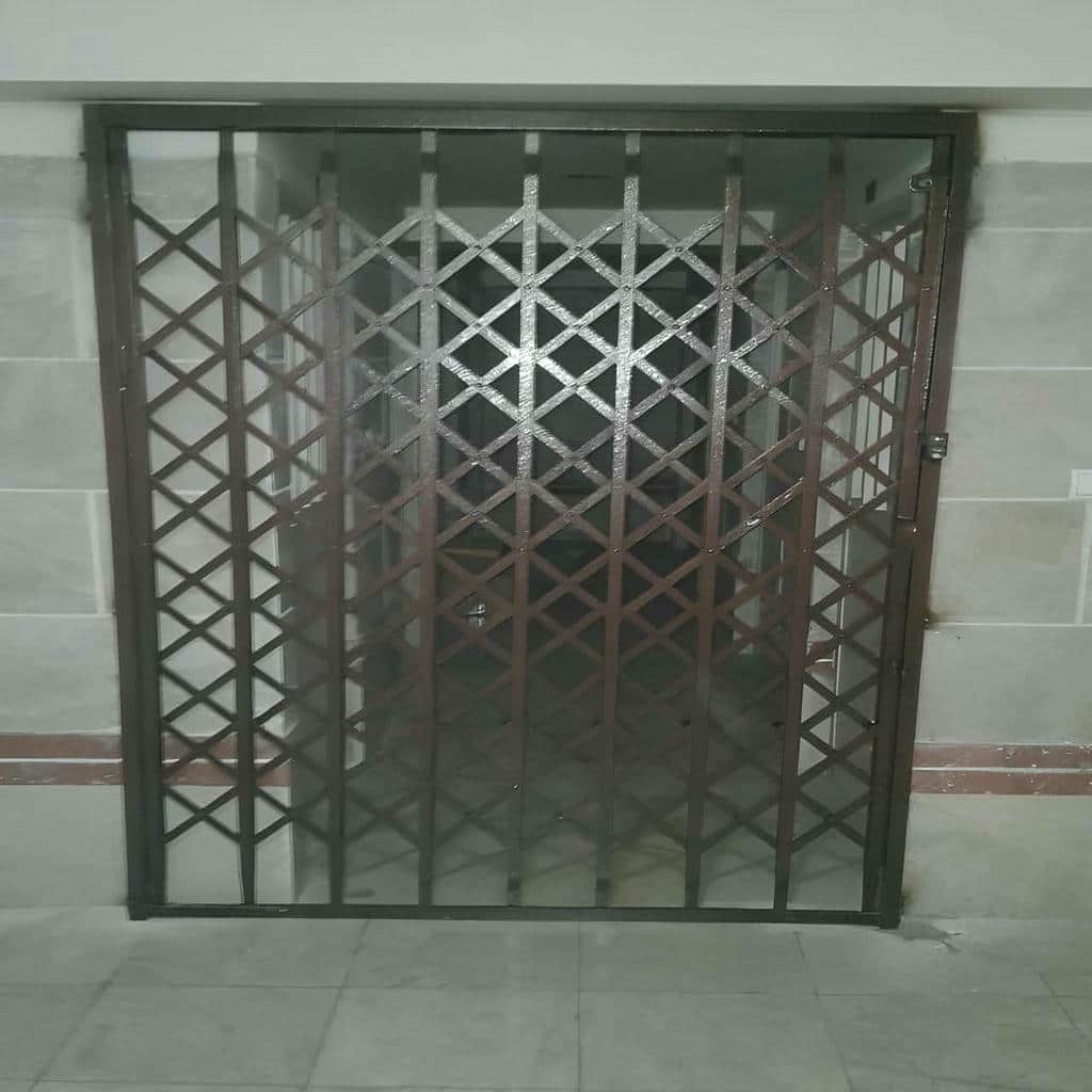درب آکاردئونی در کرج