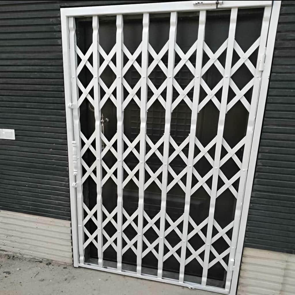 کارخانه درب آکاردئونی آهنی در کیش