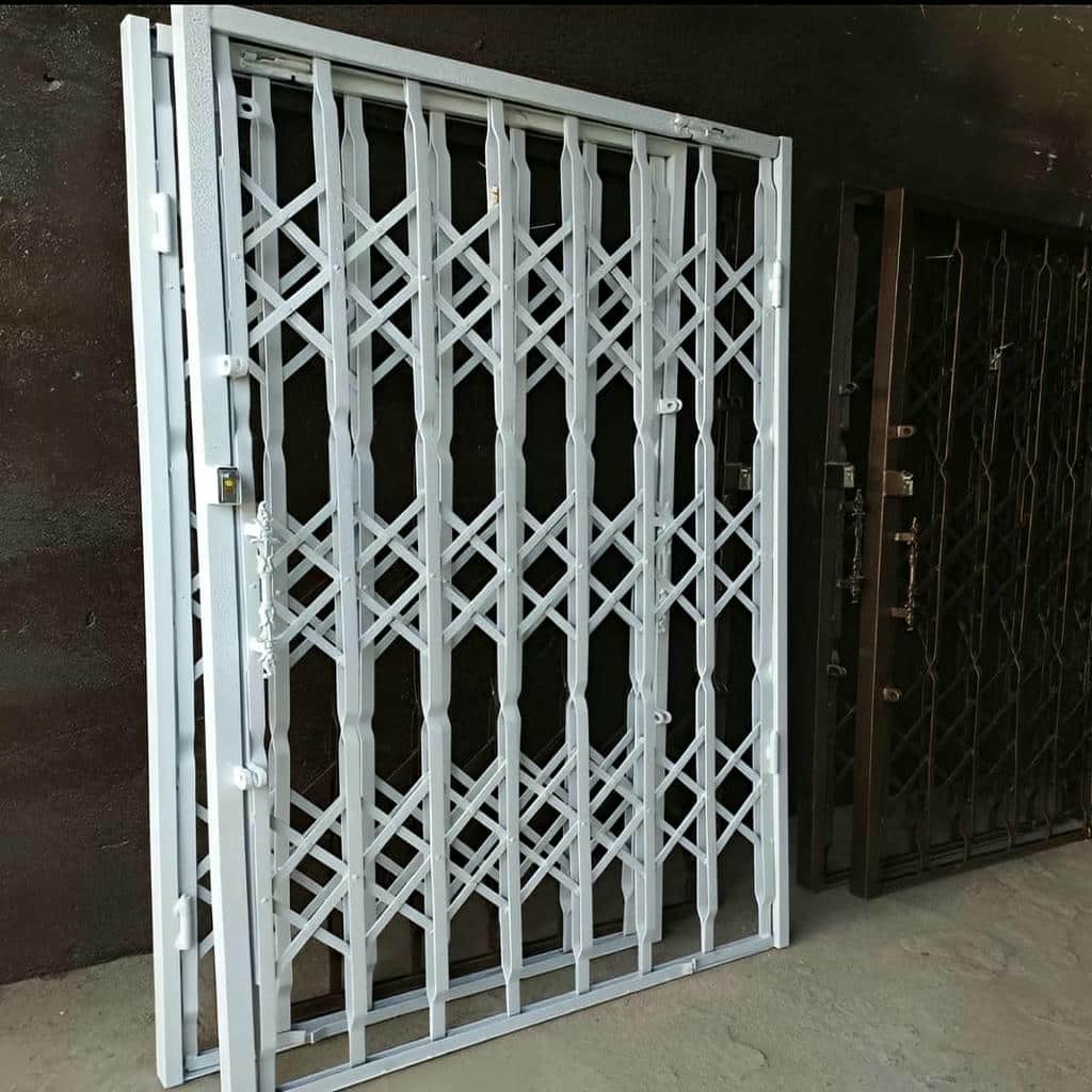 قیمت درب آکاردئونی سه گل در رشت
