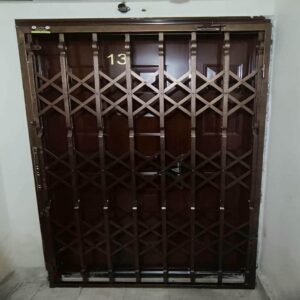 درب آکاردئونی در مهرشهر کرج