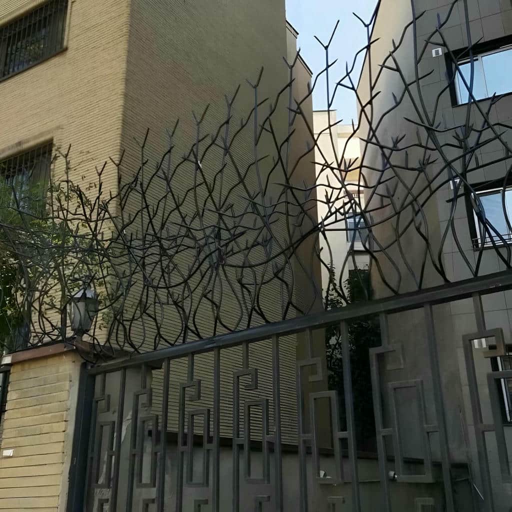 نصب حفاظ شاخ گوزنی دیوار ساختمان در سقز