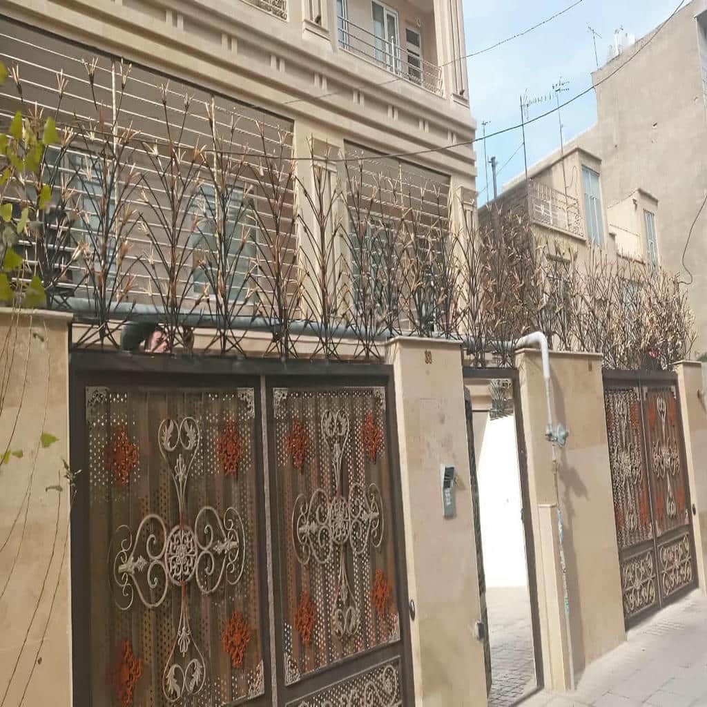 قیمت حفاظ شاخ گوزنی دیوار حیاط در دماوند