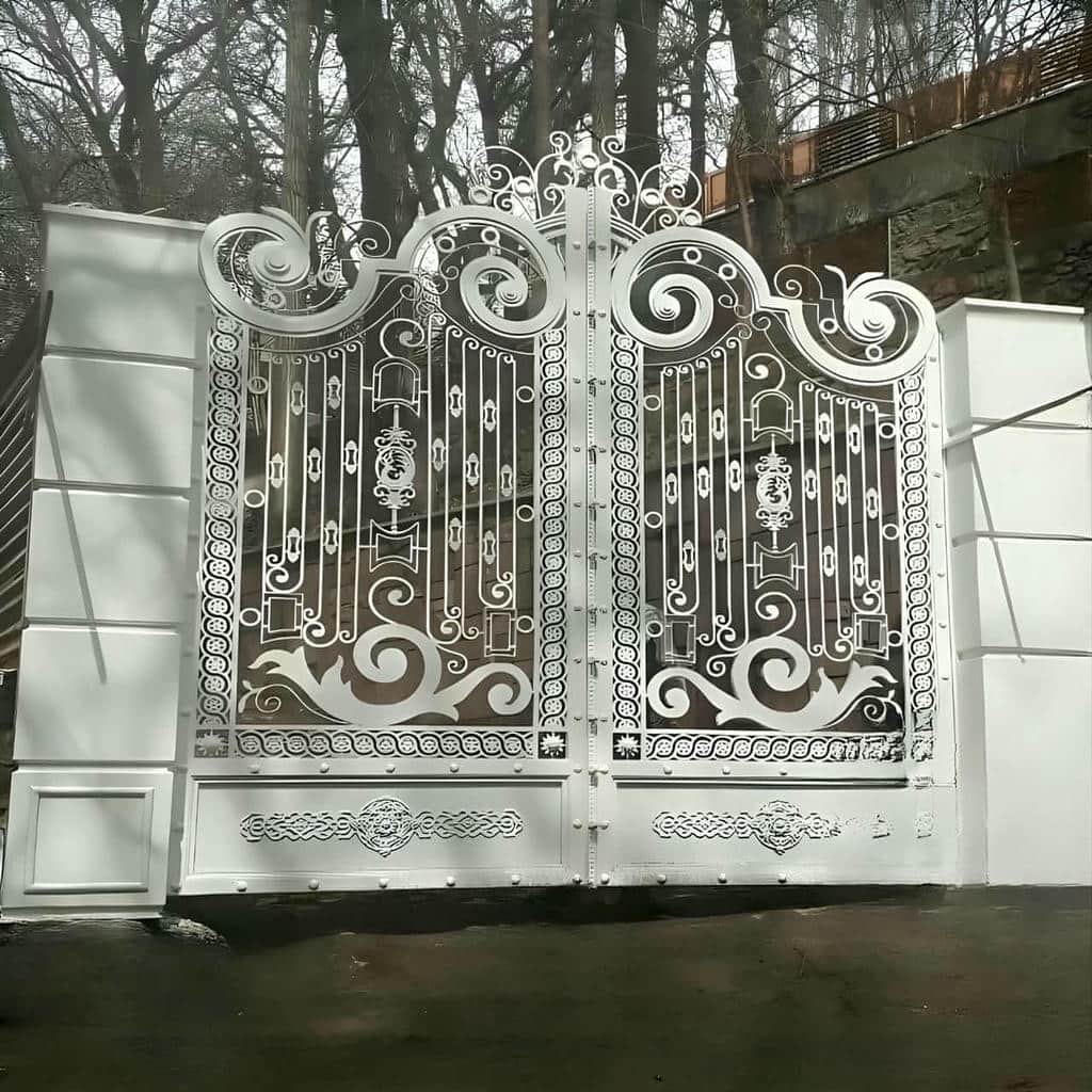 نصب درب حیاط ویلایی فلزی ریلی در بندر لنگه