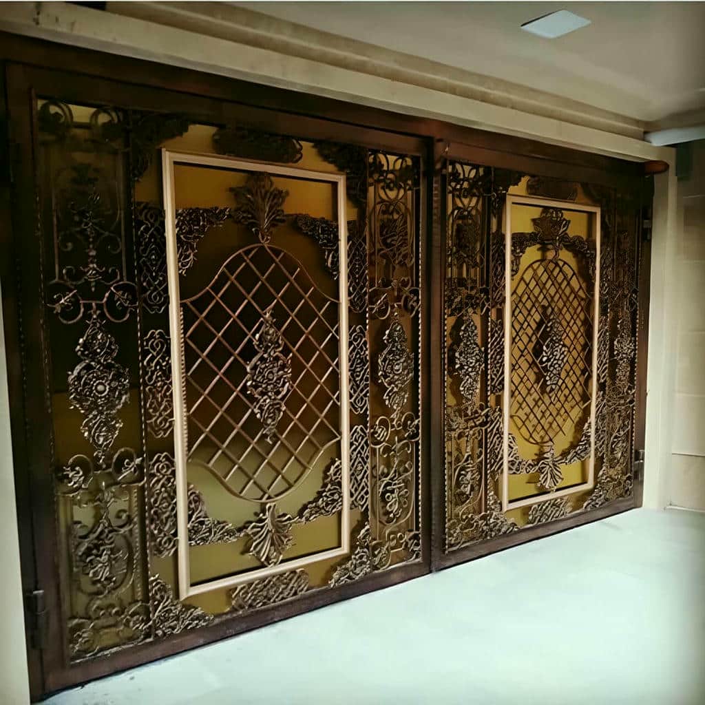 نصب درب حیاط ویلایی فلزی ریلی در اردبیل