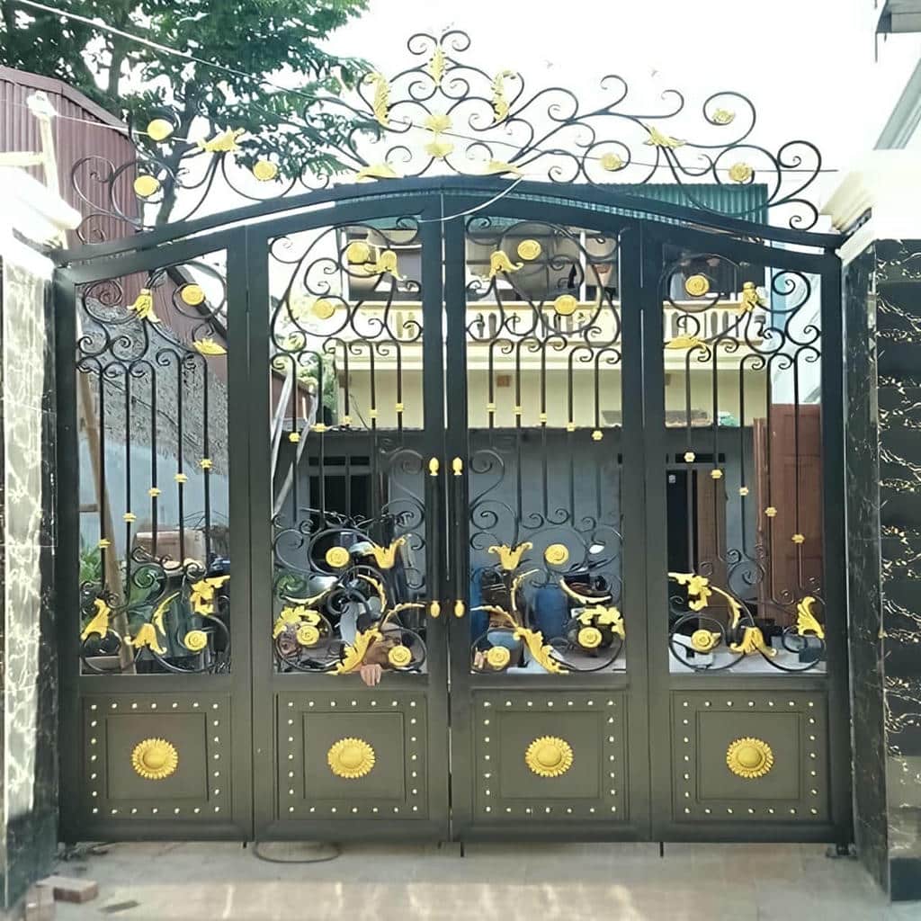نصب درب حیاط ویلایی فلزی ریلی در گنبدکاووس