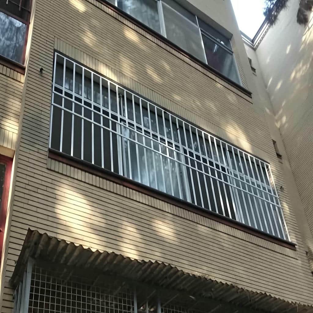 کارخانه حفاظ پنجره گرد کلاسیک در ایرانشهر