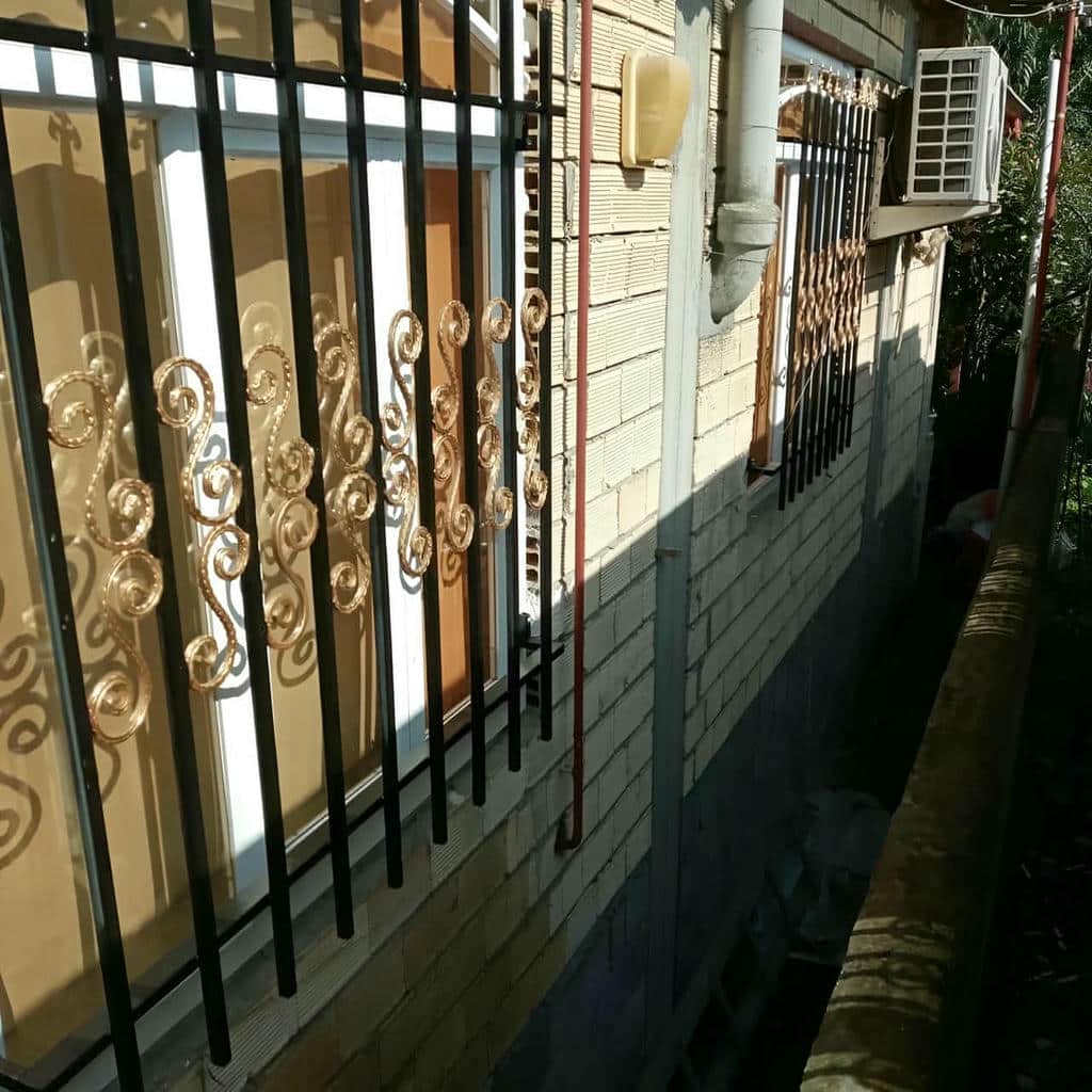 خرید حفاظ پنجره ساده نرده ای در سیرجان
