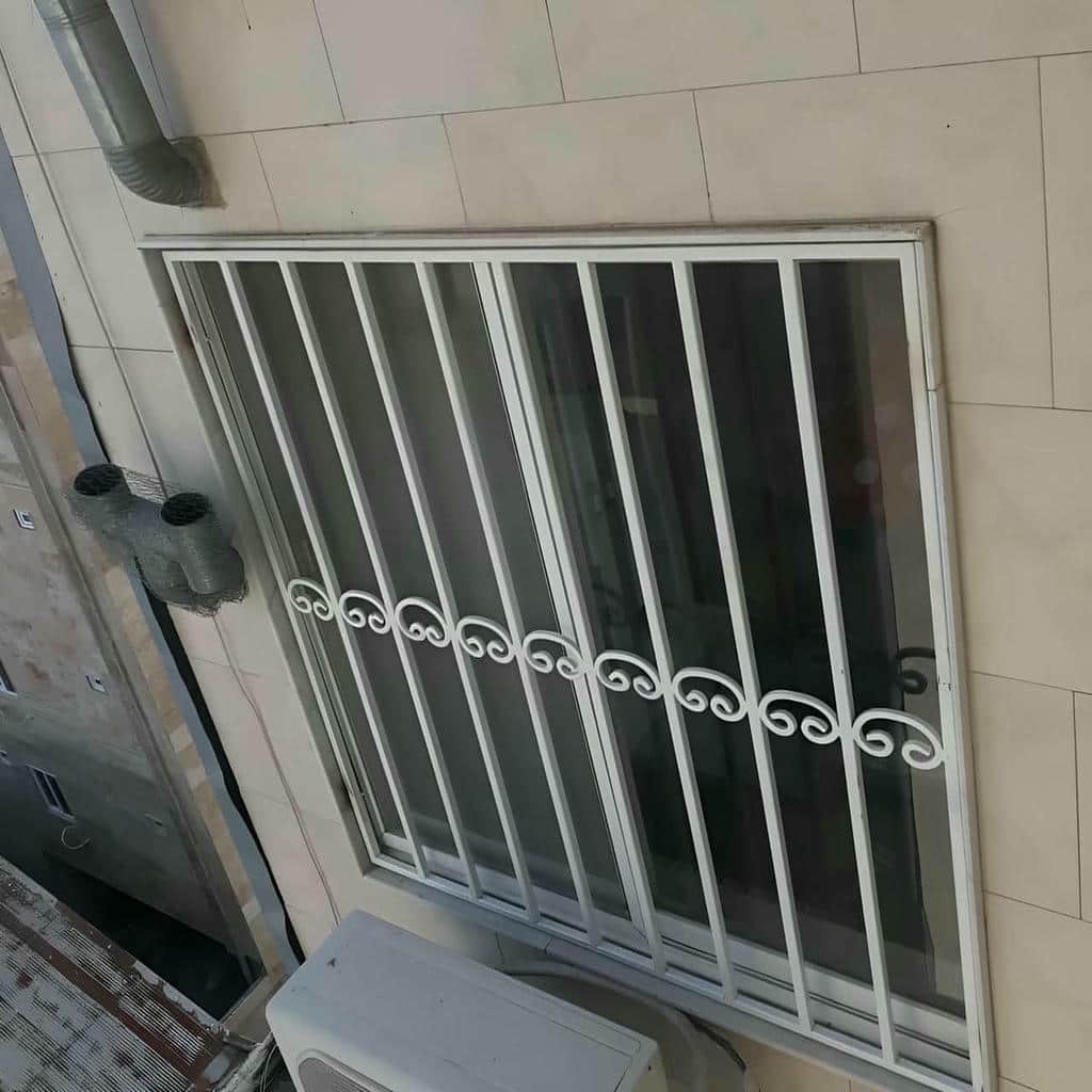 خرید حفاظ پنجره نرده ساده آهنی در رشت