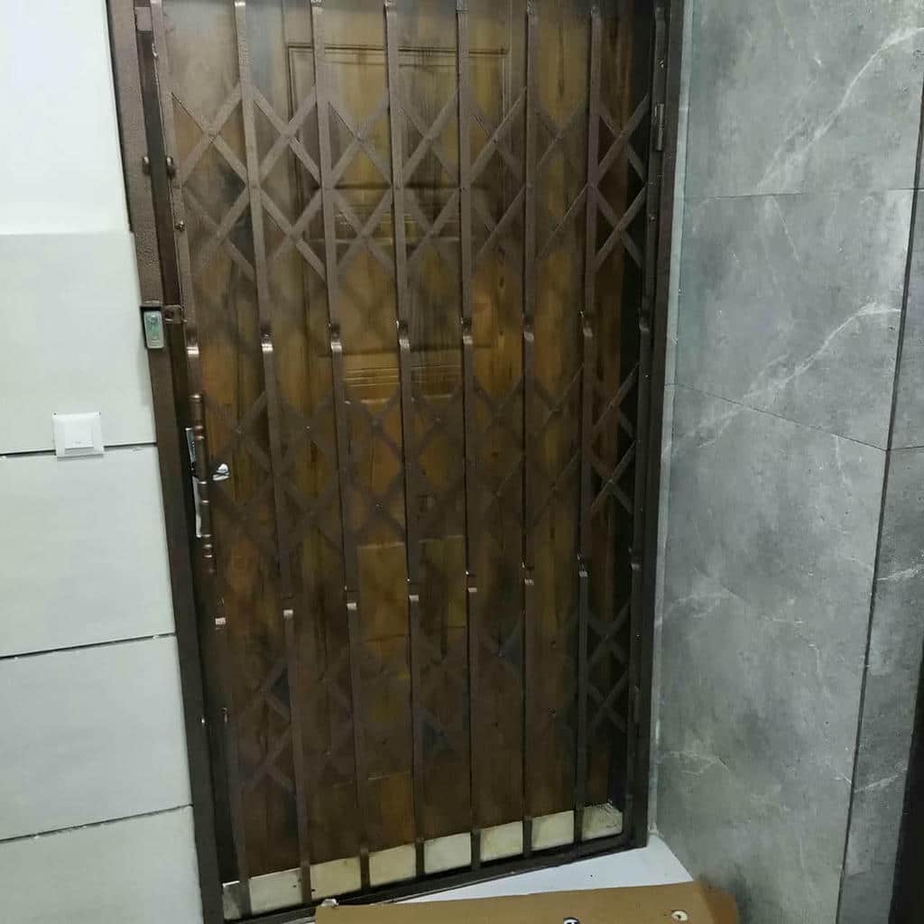 مدل های مختلف درب آکاردئونی و تفاوت آن ها در امنیت و قیمت